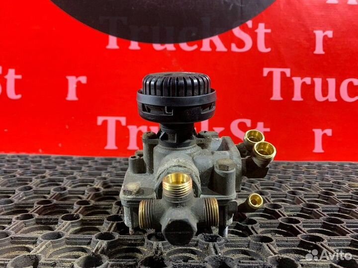 Клапан ускорительный