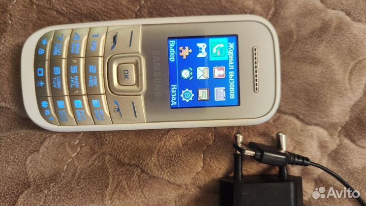 Samsung GT-E1200