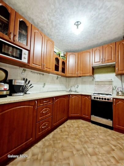 3-к. квартира, 64 м², 1/5 эт.