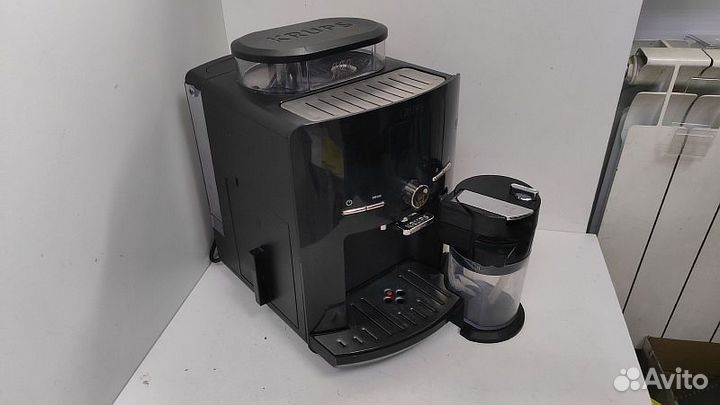 Кофемашина автоматическая Krups EA82FD10
