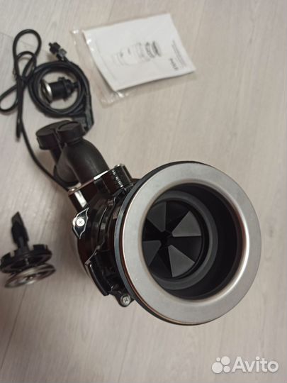 Измельчитель пищевых продуктов абсолютно новый