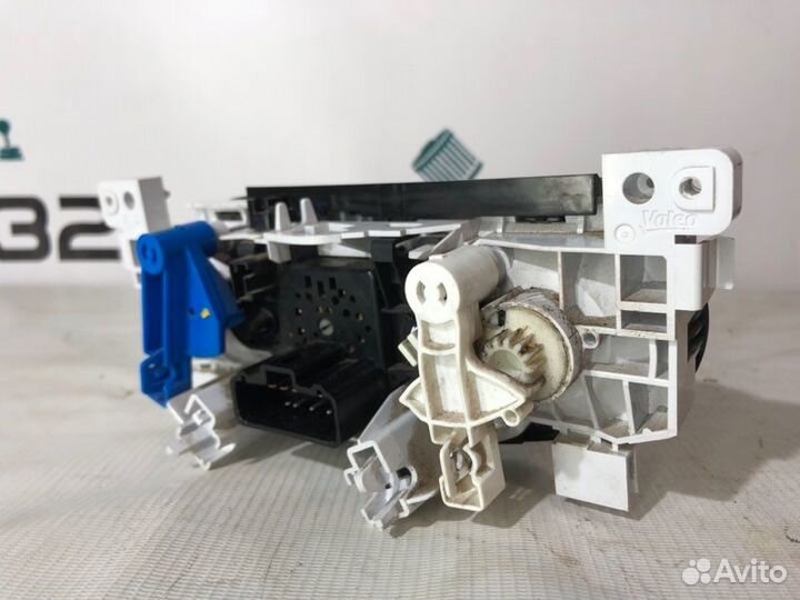 Блок управления печкой Renault Duster K4MA690 2013