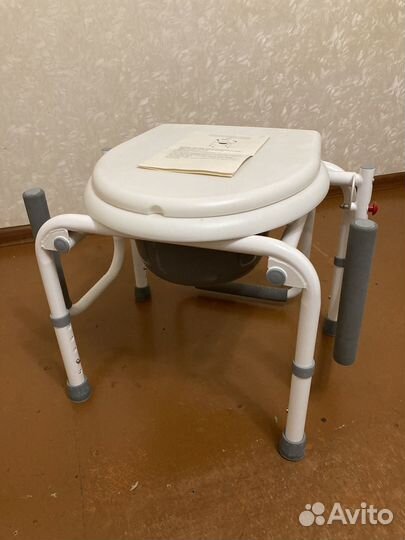 Стул-коемло с санитарным оснащением