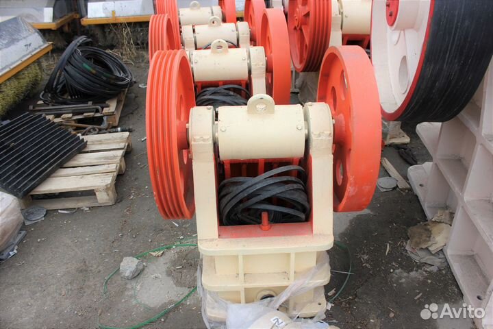 Щековая дробилка PE 200х300