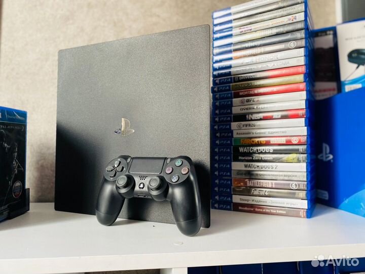 Sony Playstation 4 Pro cuh-7208b VR PS4