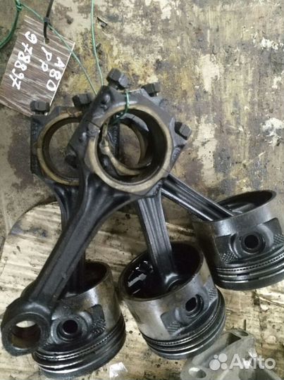 Поршень с шатуном Ауди 80 1,6 PP