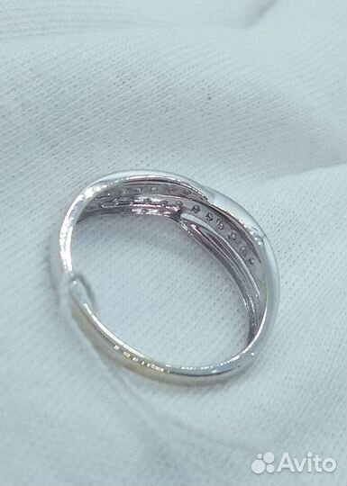 Золотое кольцо с бриллиантами дорожка
