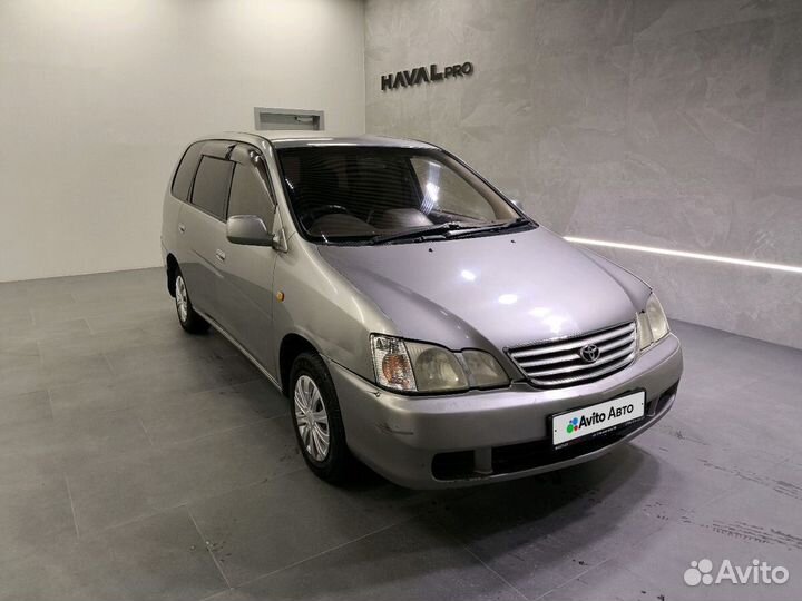 Toyota Gaia 2.0 AT, 2001, 300 000 км