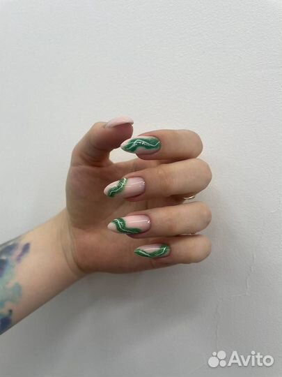 Маникюр/педикюр