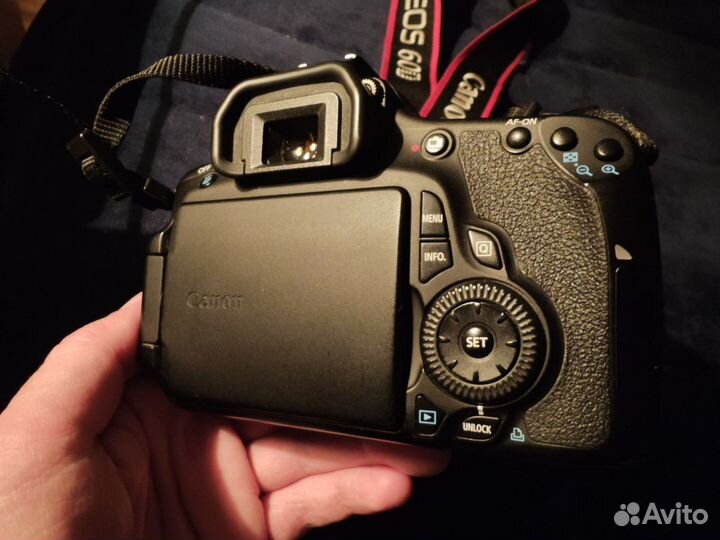 Зеркальный фотоаппарат Canon 60d (пробег 26т)