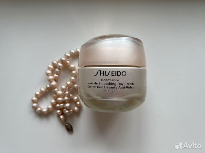 Пустая баночка от крема Shiseido Benefiance