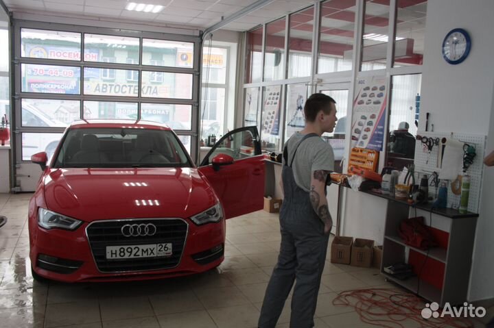 Стекло Форд Фокус 2 с 2004г