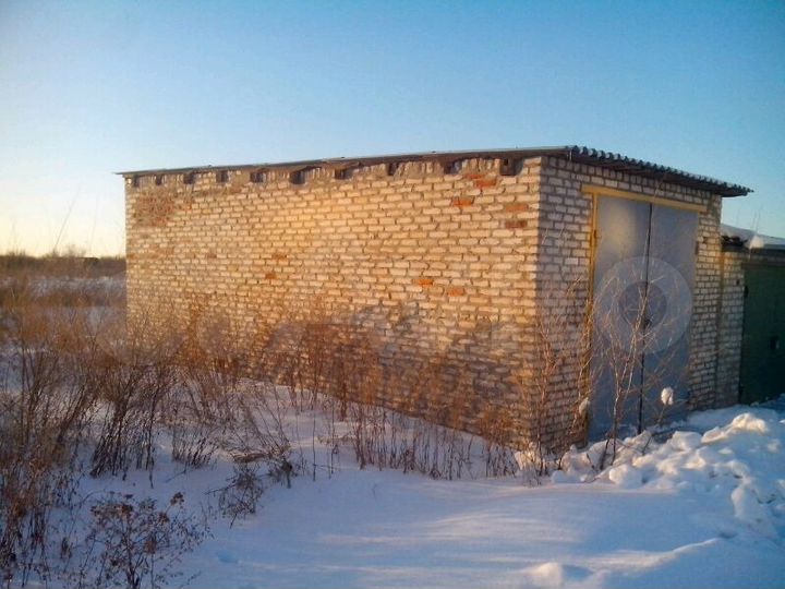 Гараж, > 30 м²