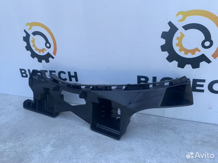 Кронштейн заднего бампера Mercedes A2138850165