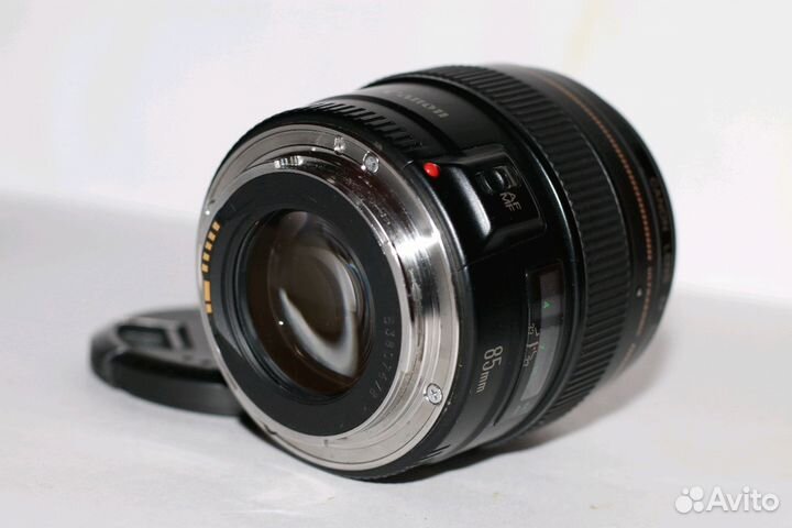 Canon EF 85 mm f/1.8 USM