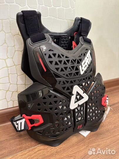 Защита панцирь Leatt Chest Protector 2.5