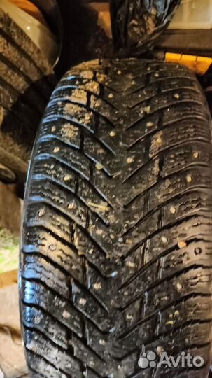 Nokian Tyres Hakkapeliitta 8 225/55 R17