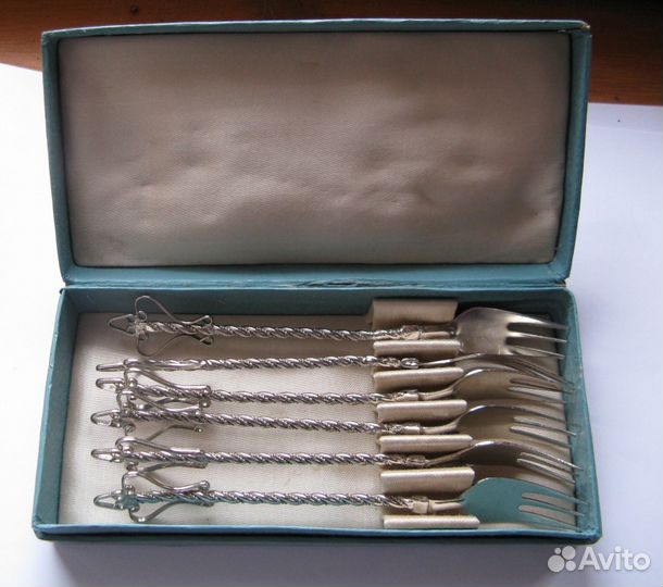 Десертные вилки