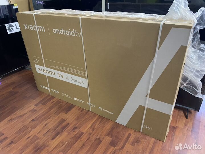 Эксклюзивный Xiaomi с человеческий рост