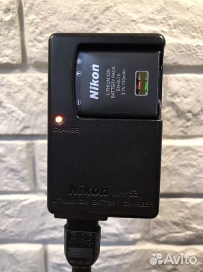 Зарядное устройство Nikon MH-63