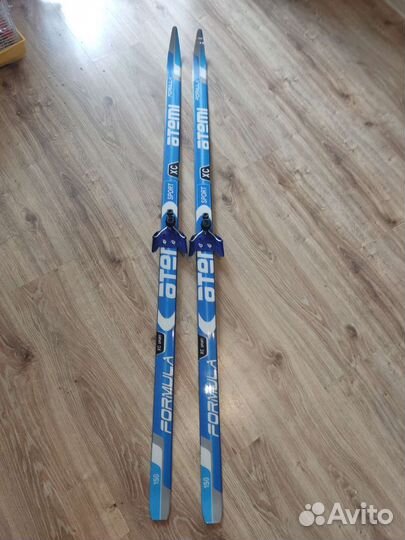 Беговые лыжи Atemi детские с насечками 140