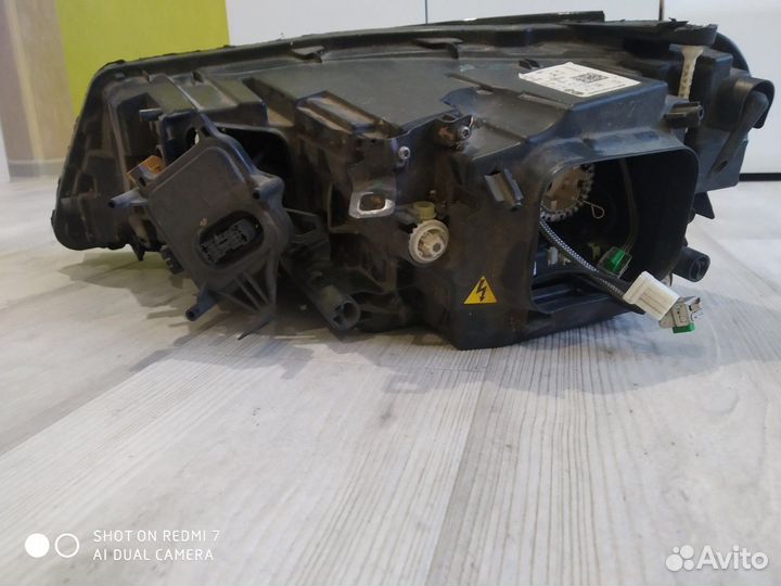 Правая фара Volkswagen passat B8