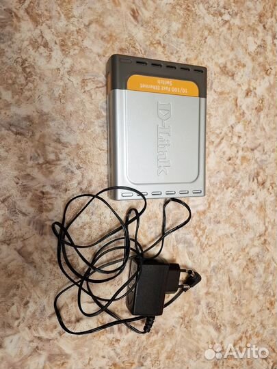 Коммутатор d link des 1005d 100 Mb