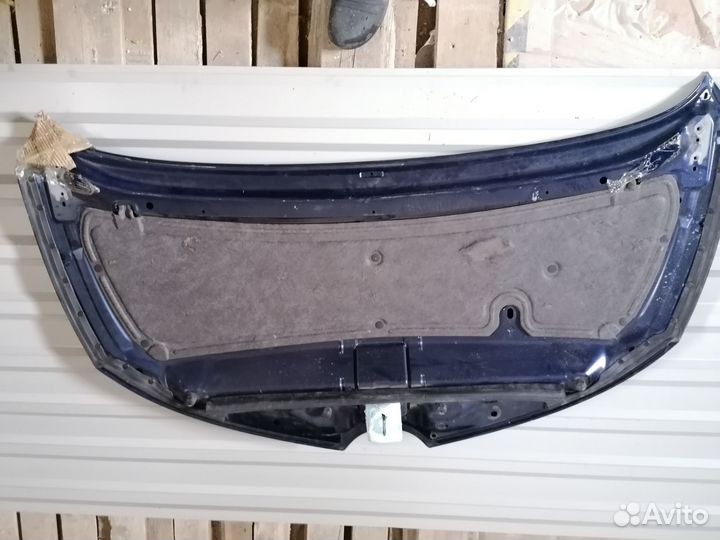 Капот Mazda Biante