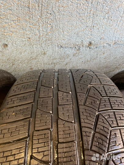 Pirelli Winter Sottozero II 255/35 R19 и 285/30 R19