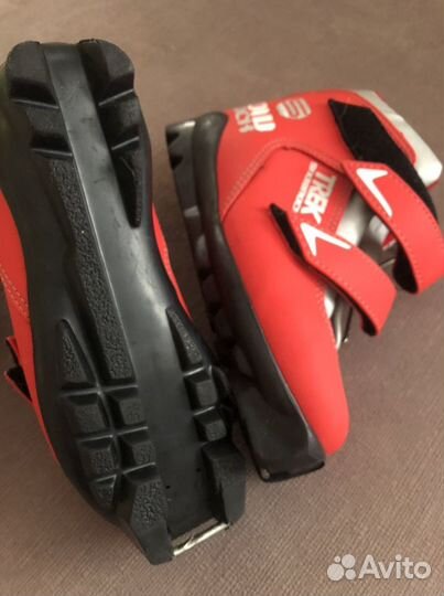 Лыжные ботинки р.30