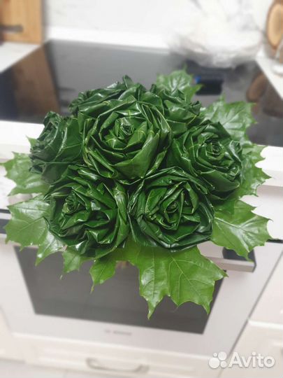 Букет из кленовых листьев