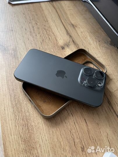 iPhone 15 pro 128gb sim esim