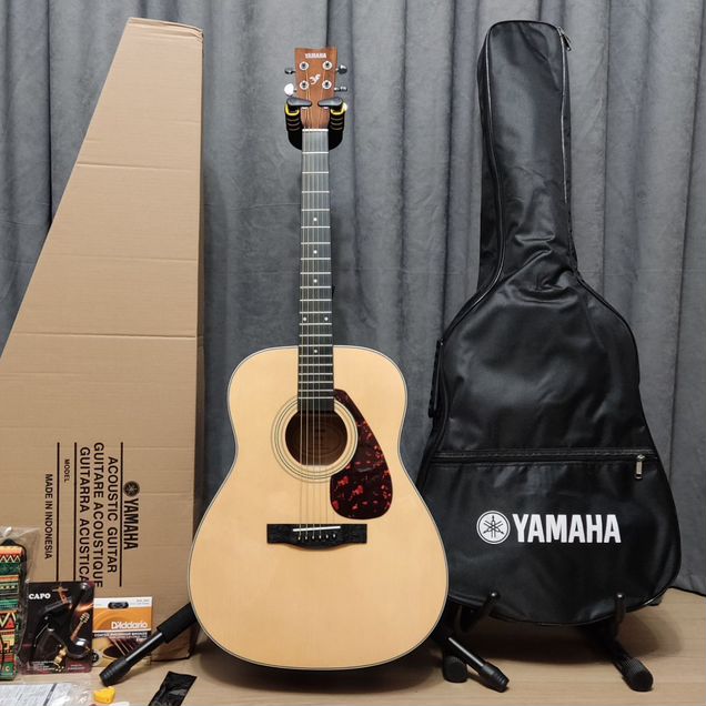 Yamaha F370 Новая гитара + полный комплект