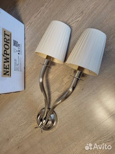 Светильник бра Newport