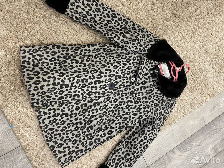 Пальто на девочку