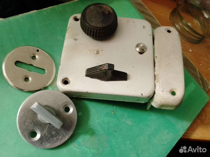 Швейная машина LADA