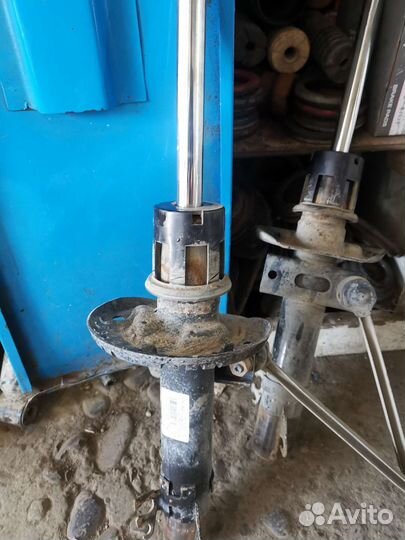 Передние амортизаторы volkswagen polo