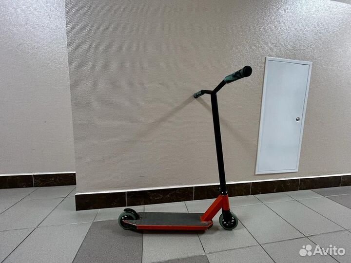 Трюковой самокат tech team duker 202