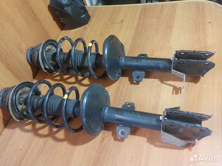 Renault duster 2020-2022- стойка передняя в сборе