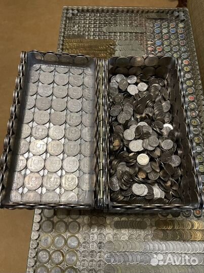Сундучок сделанный из монет номиналом 5 рублей с и