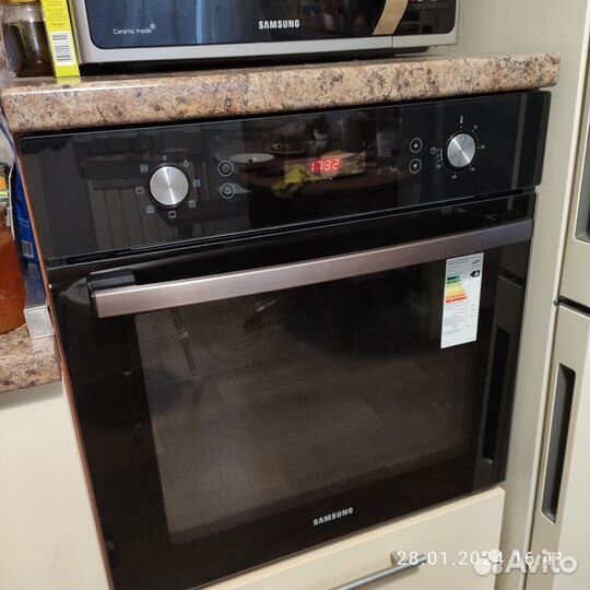 Духовой шкаф