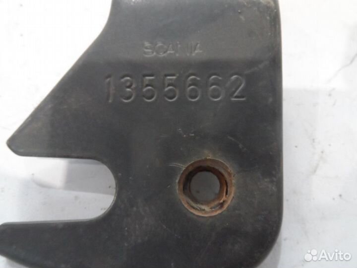 Кронштейн солнцезащитного козырька scania 116098