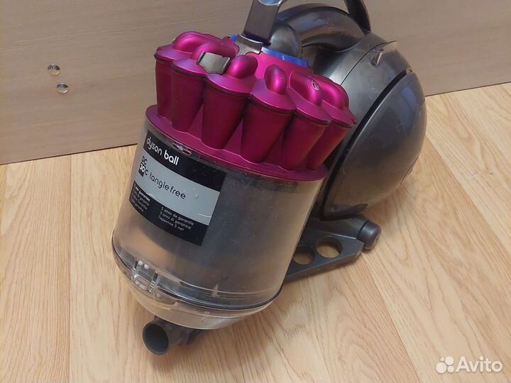 Пылесос Dyson DC30, DC37