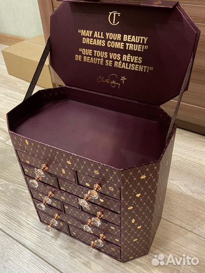 Набор косметики Charlotte Tilbury