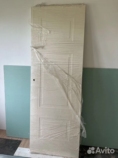 Дверь новая