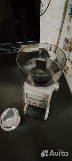 Кофемолка bork j800