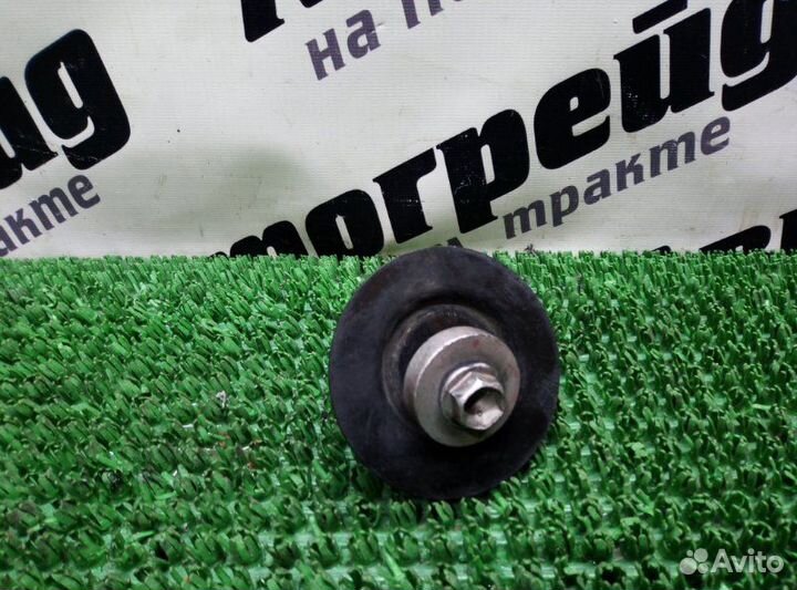 Болт Toyota Camry ACV30 2AZ-FE 2005.06