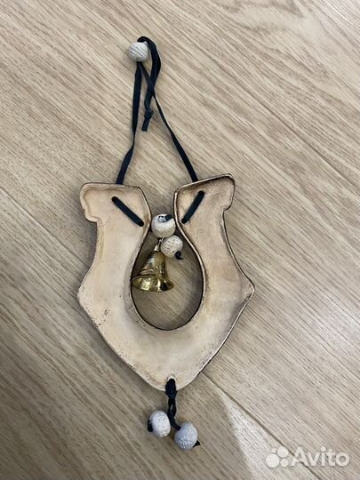 Подкова с янтарем, новая