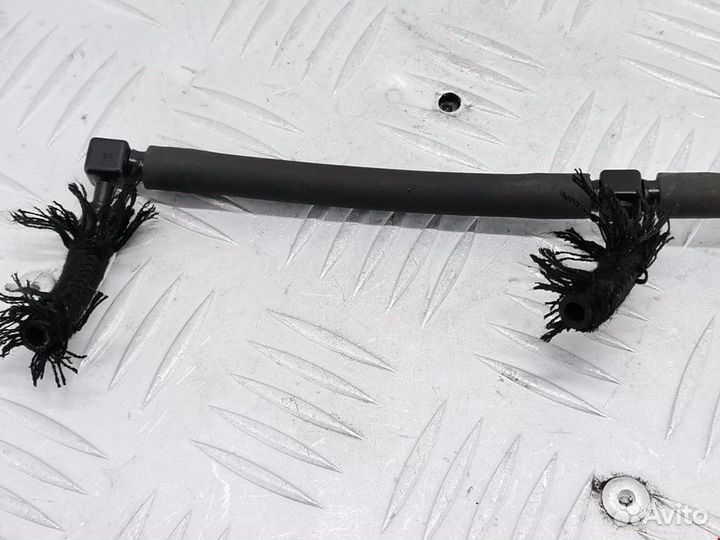 Трубка обратки форсунок Kia Carnival (Sedona) 1