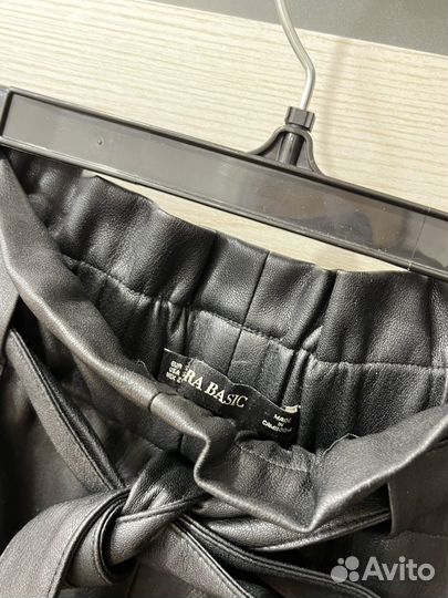 Кожаные шорты zara S (42)